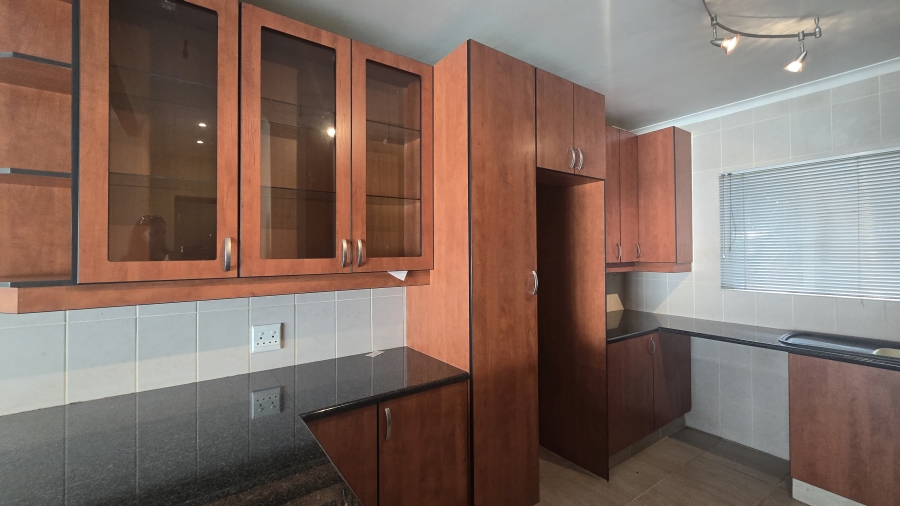 To Let 2 Bedroom Property for Rent in Linbro Park Gauteng