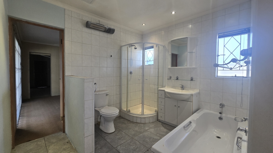 To Let 2 Bedroom Property for Rent in Linbro Park Gauteng