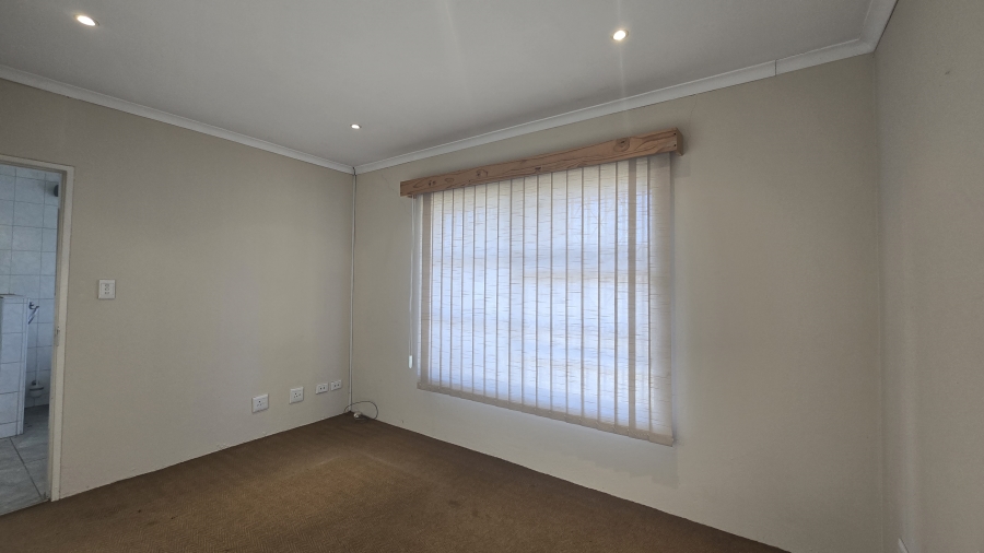 To Let 2 Bedroom Property for Rent in Linbro Park Gauteng