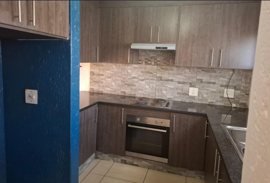 2 Bedroom Property for Sale in Mondeor Gauteng
