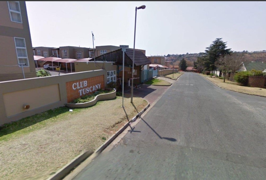 2 Bedroom Property for Sale in Mondeor Gauteng