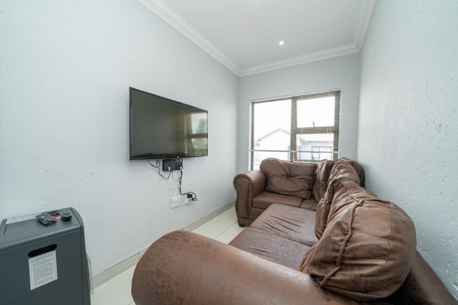 4 Bedroom Property for Sale in Helderwyk Gauteng