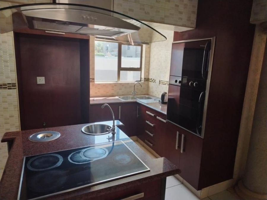 6 Bedroom Property for Sale in Helderwyk Gauteng