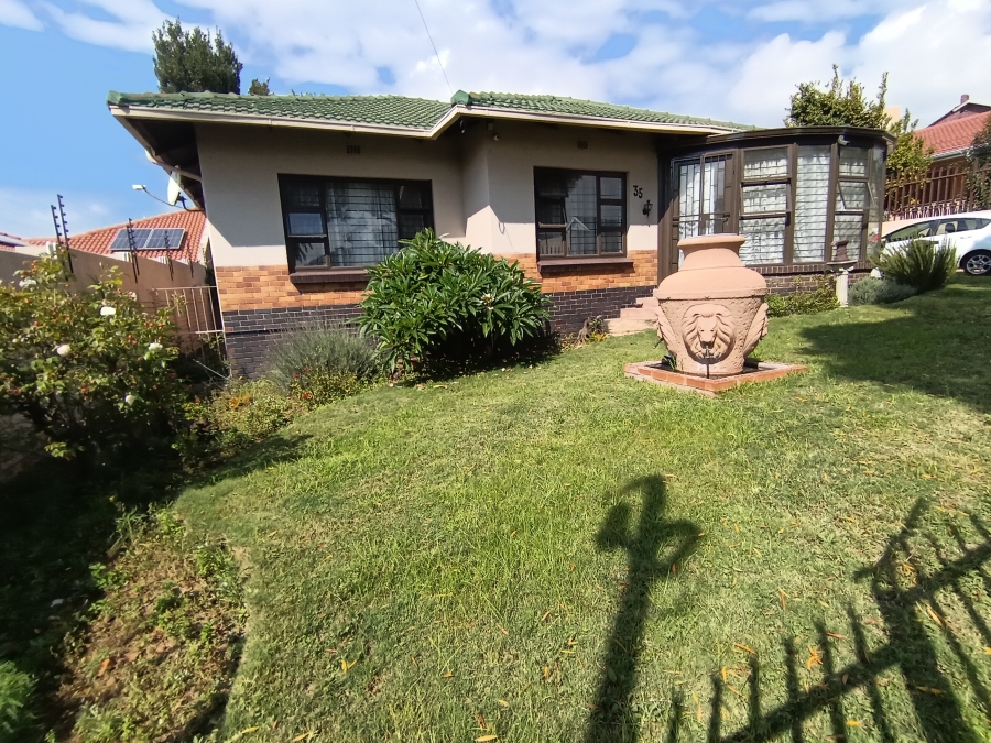 3 Bedroom Property for Sale in South Crest Gauteng