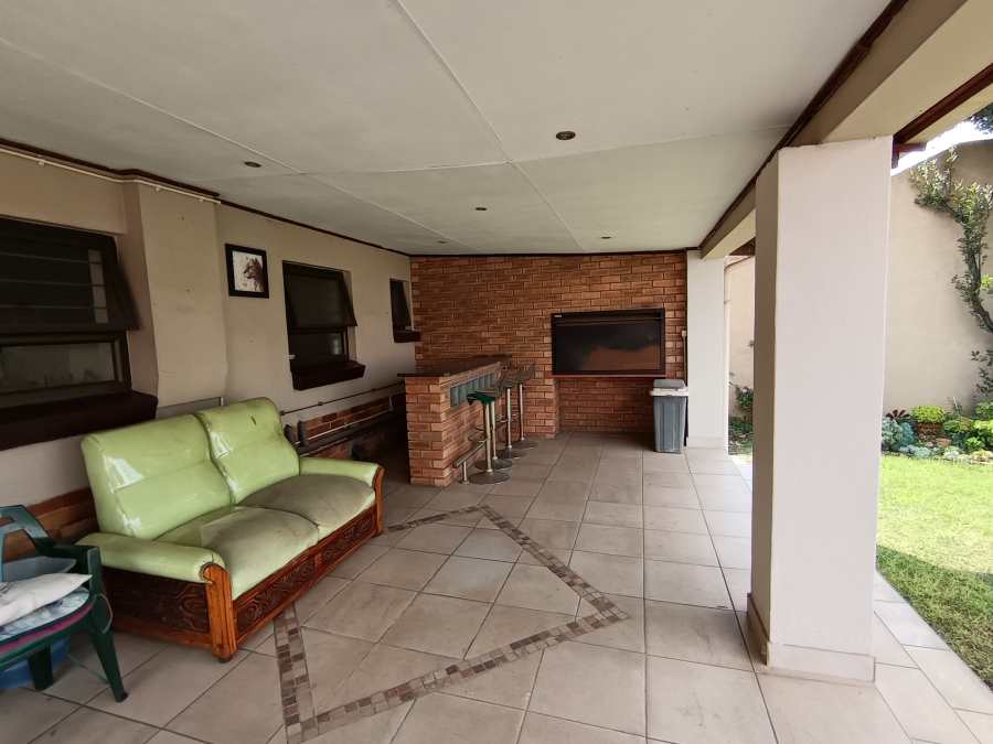 3 Bedroom Property for Sale in South Crest Gauteng