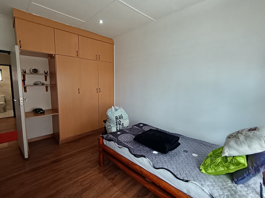 3 Bedroom Property for Sale in South Crest Gauteng