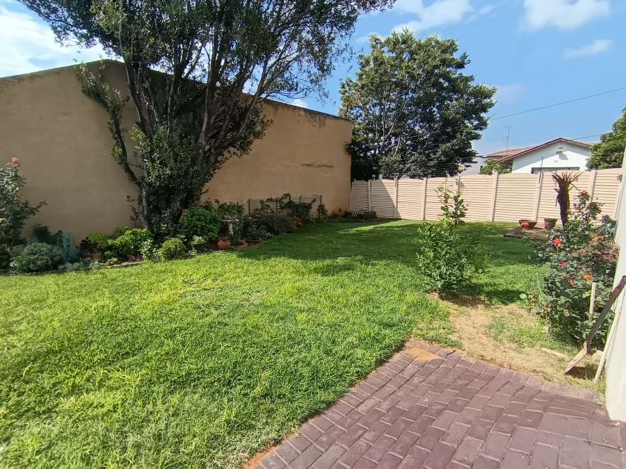 3 Bedroom Property for Sale in South Crest Gauteng