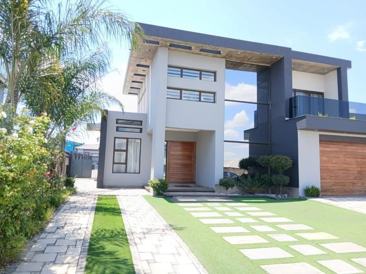 4 Bedroom Property for Sale in Helderwyk Gauteng