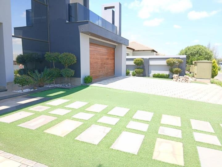 4 Bedroom Property for Sale in Helderwyk Gauteng