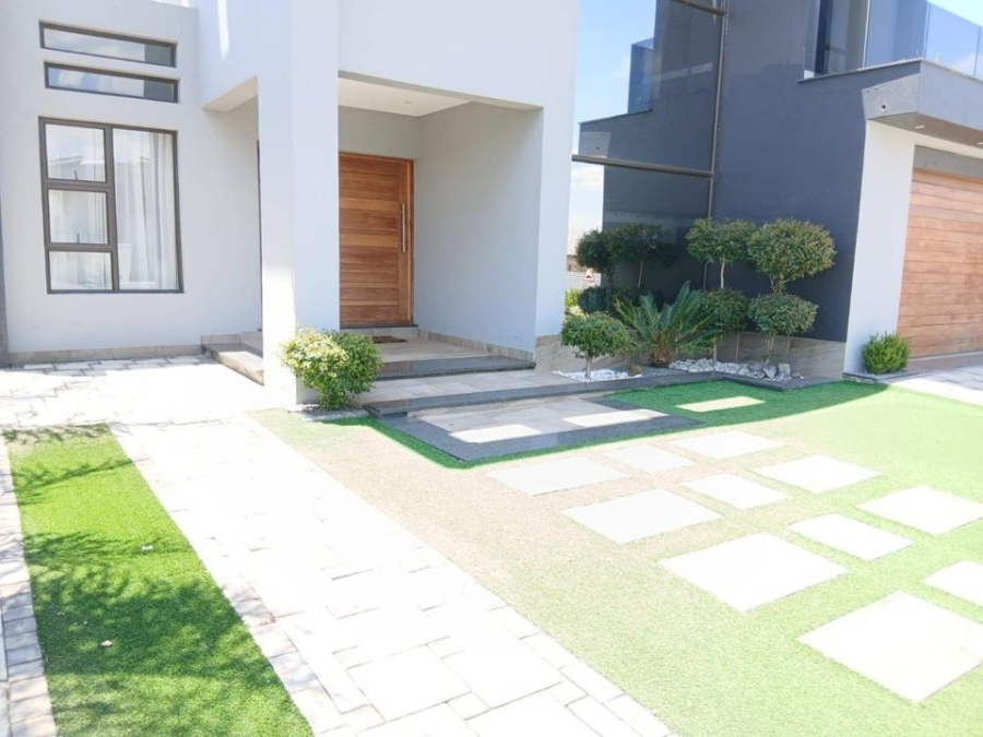 4 Bedroom Property for Sale in Helderwyk Gauteng