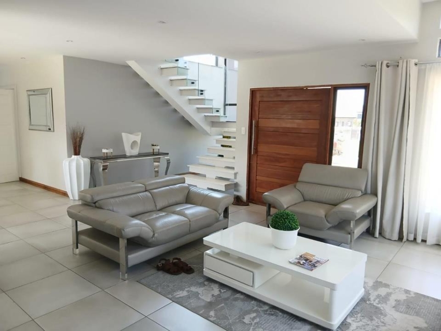 4 Bedroom Property for Sale in Helderwyk Gauteng