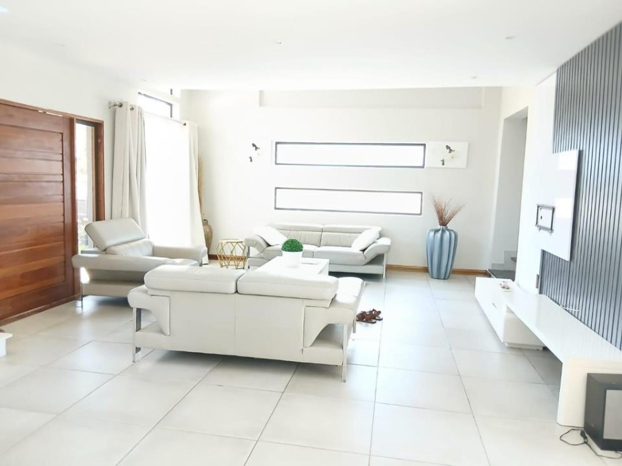 4 Bedroom Property for Sale in Helderwyk Gauteng