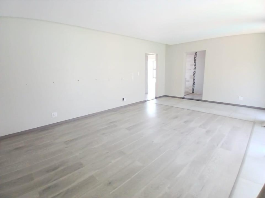 4 Bedroom Property for Sale in Helderwyk Gauteng