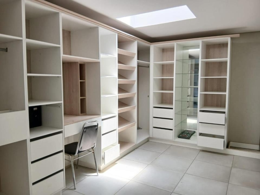 4 Bedroom Property for Sale in Helderwyk Gauteng