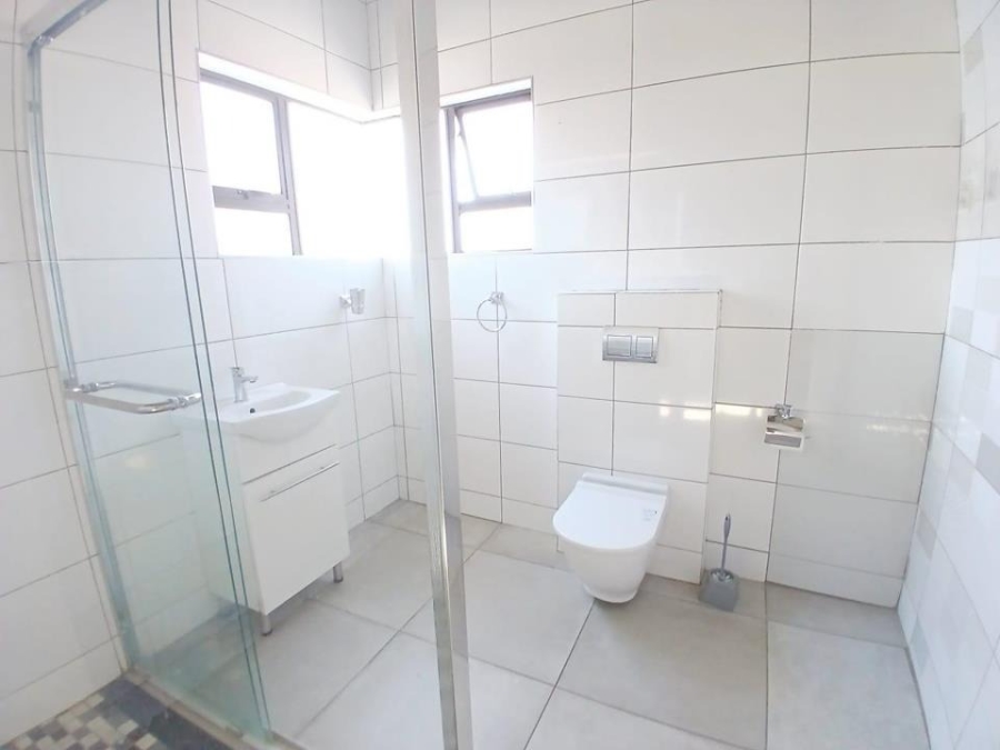 4 Bedroom Property for Sale in Helderwyk Gauteng