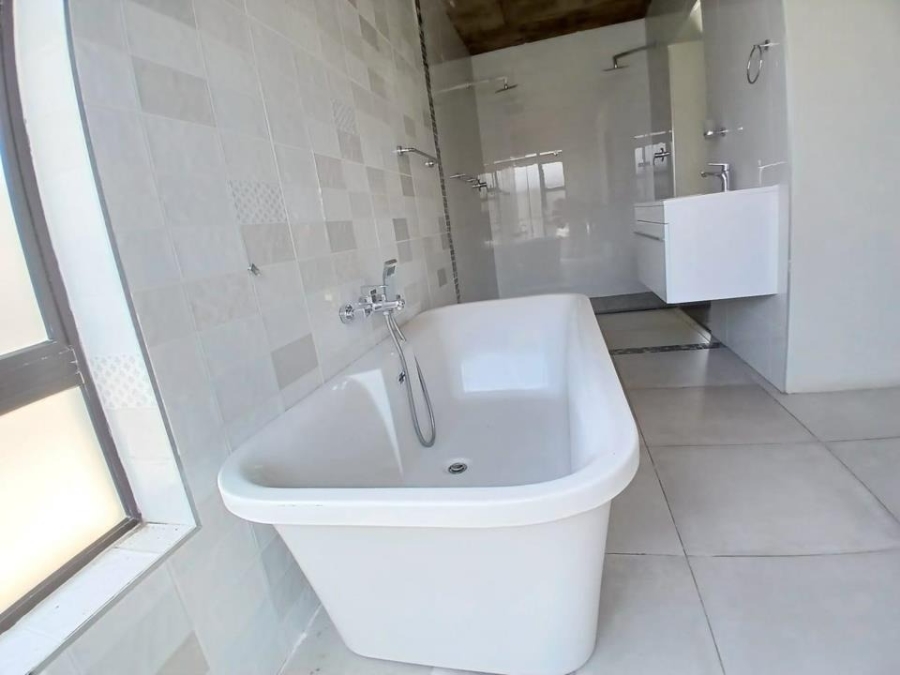 4 Bedroom Property for Sale in Helderwyk Gauteng