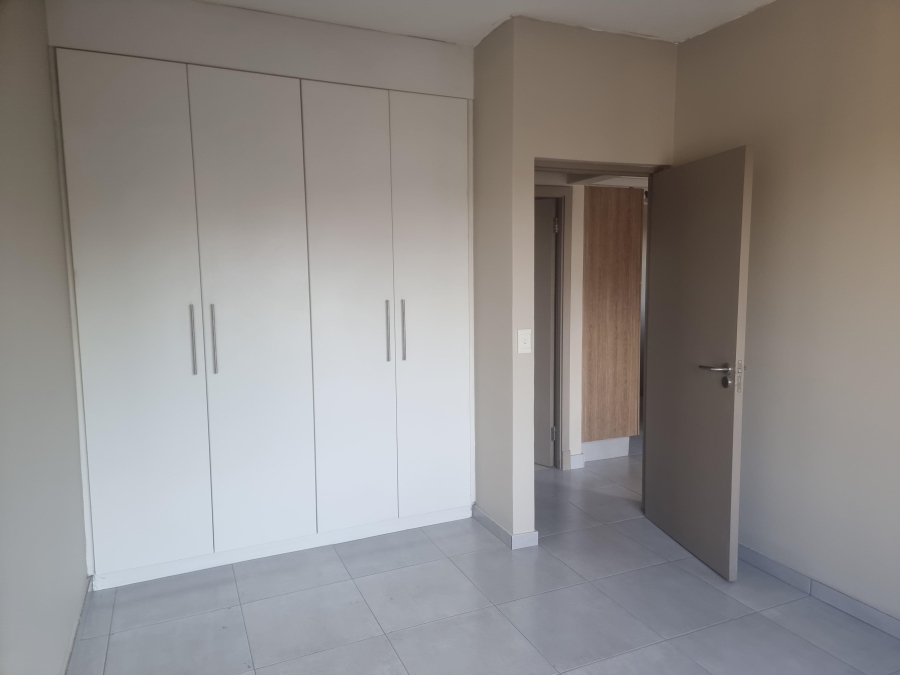 1 Bedroom Property for Sale in Lonehill Gauteng