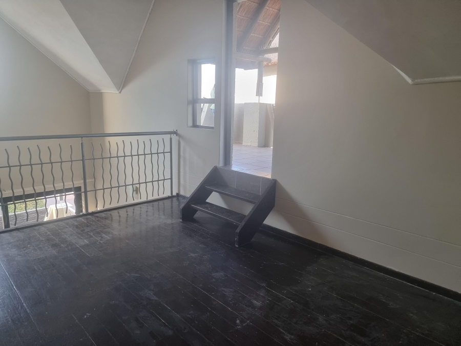 1 Bedroom Property for Sale in Lonehill Gauteng