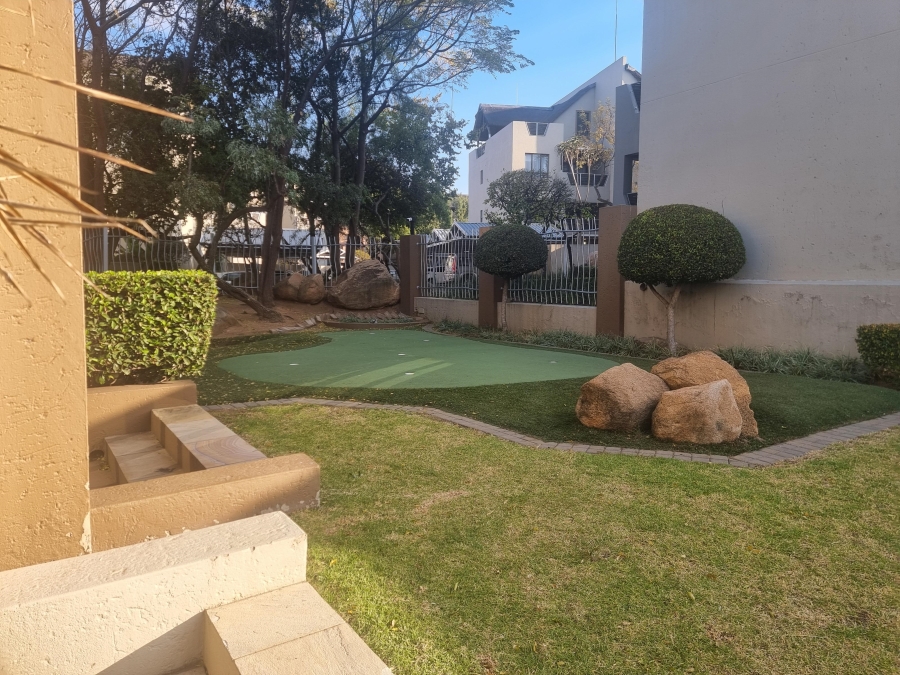1 Bedroom Property for Sale in Lonehill Gauteng
