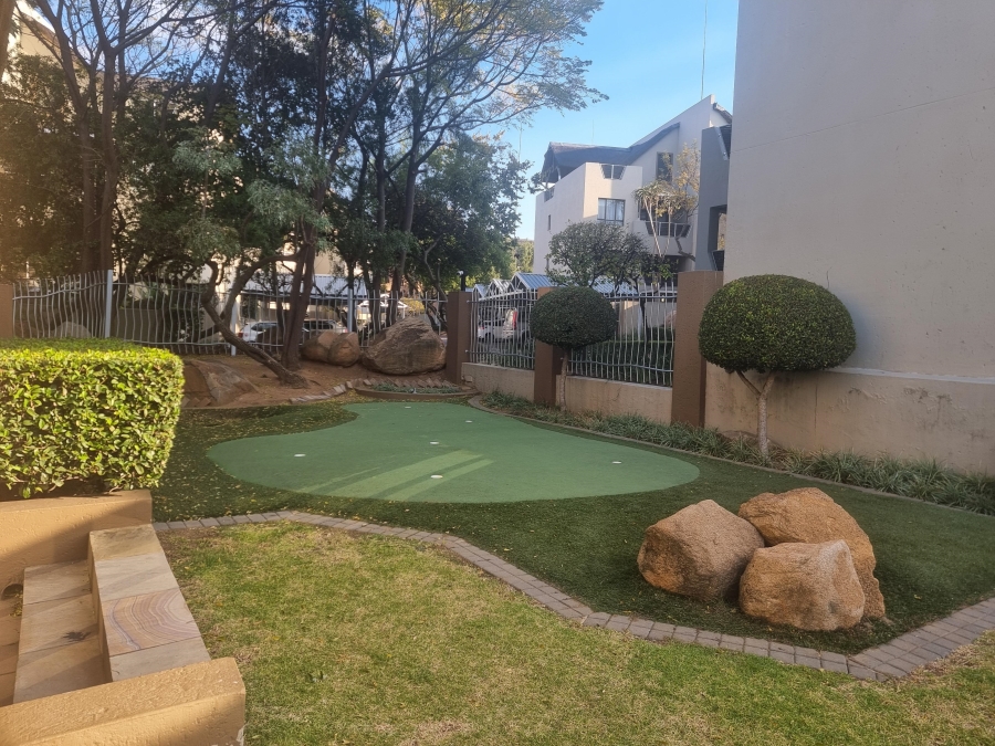 1 Bedroom Property for Sale in Lonehill Gauteng