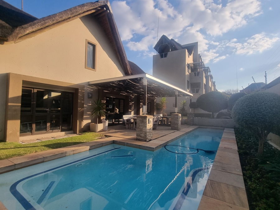 1 Bedroom Property for Sale in Lonehill Gauteng