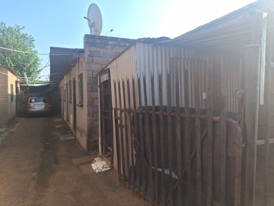 2 Bedroom Property for Sale in Kingsway Gauteng