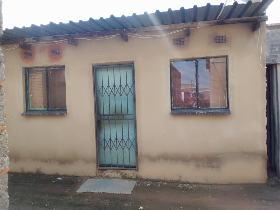 2 Bedroom Property for Sale in Kingsway Gauteng