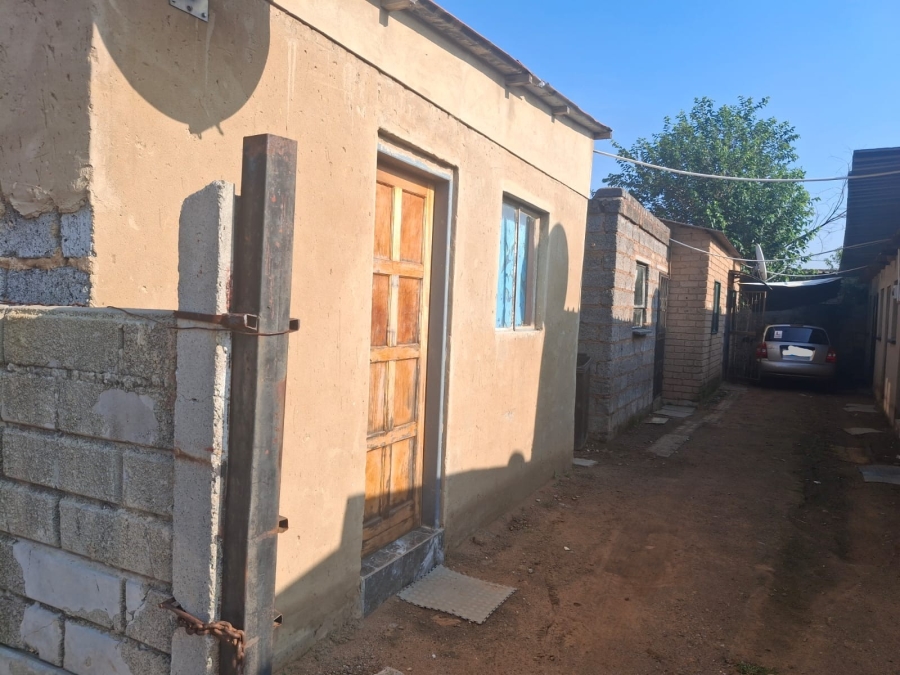 2 Bedroom Property for Sale in Kingsway Gauteng