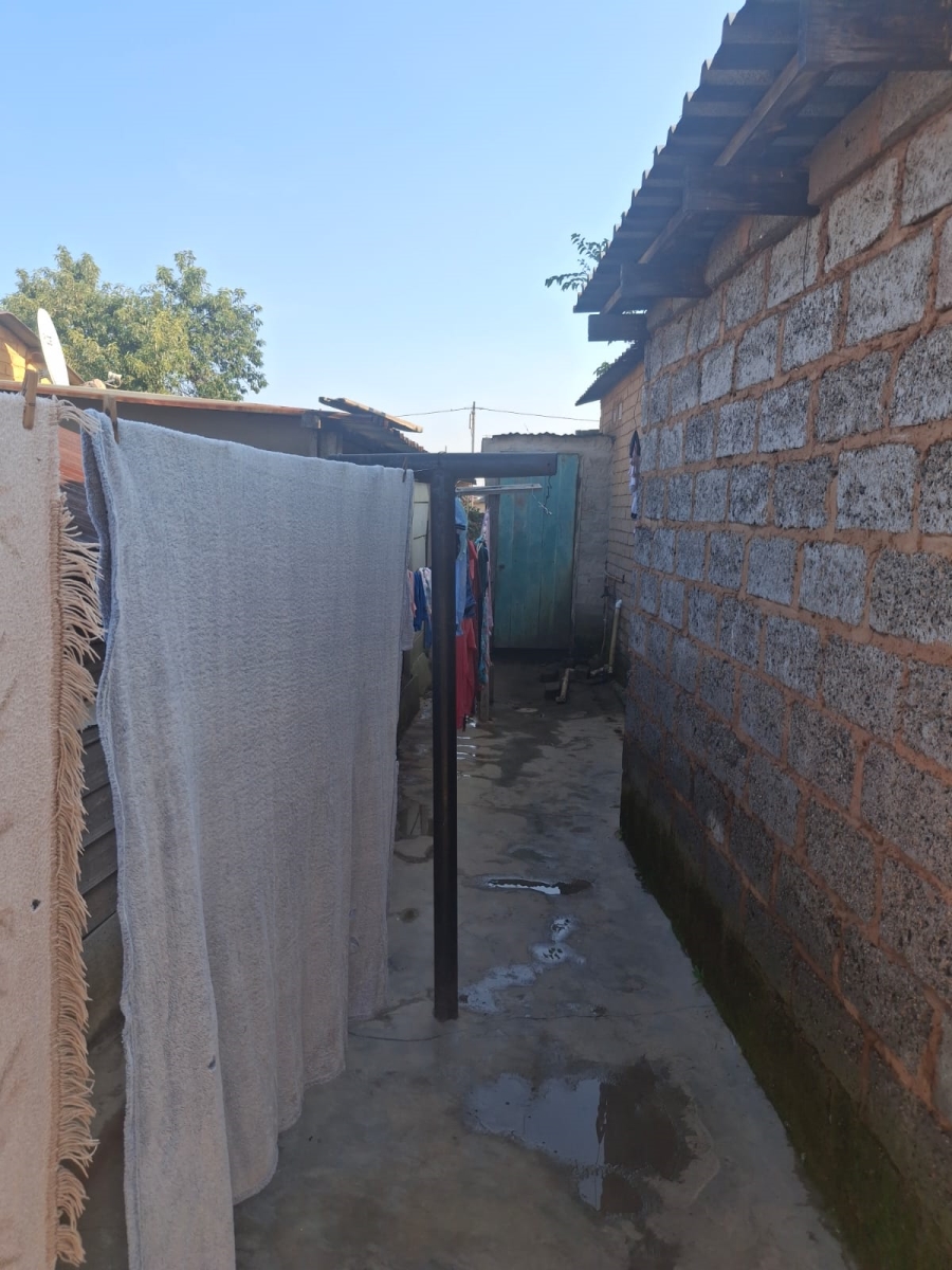 2 Bedroom Property for Sale in Kingsway Gauteng