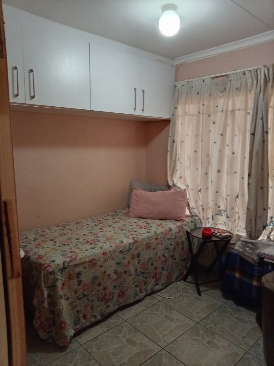 3 Bedroom Property for Sale in Lindo Park Gauteng