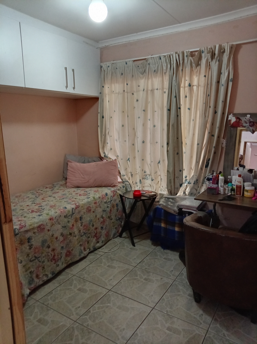 3 Bedroom Property for Sale in Lindo Park Gauteng