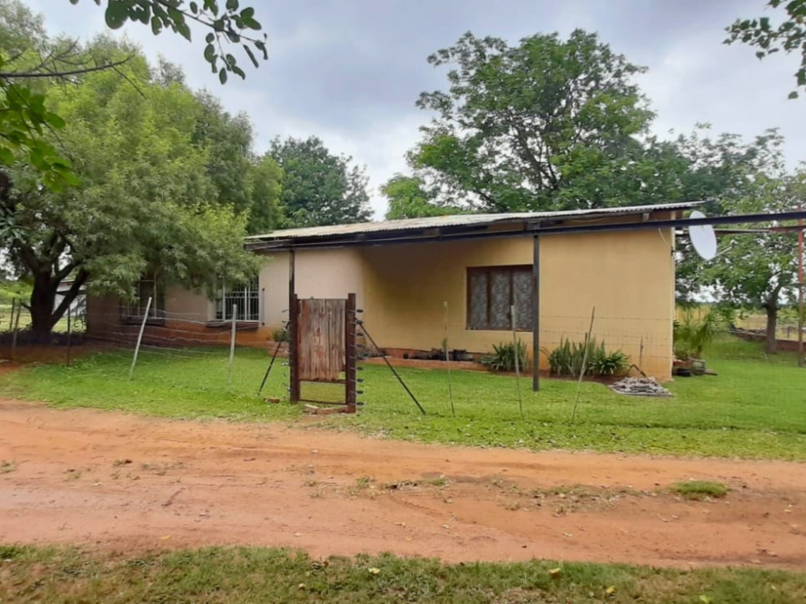 6 Bedroom Property for Sale in Bultfontein A H Gauteng