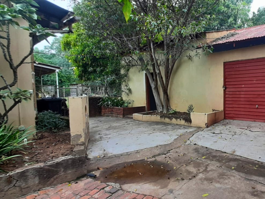 6 Bedroom Property for Sale in Bultfontein A H Gauteng