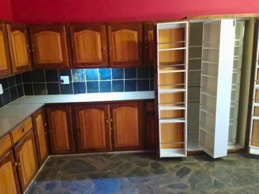 6 Bedroom Property for Sale in Bultfontein A H Gauteng