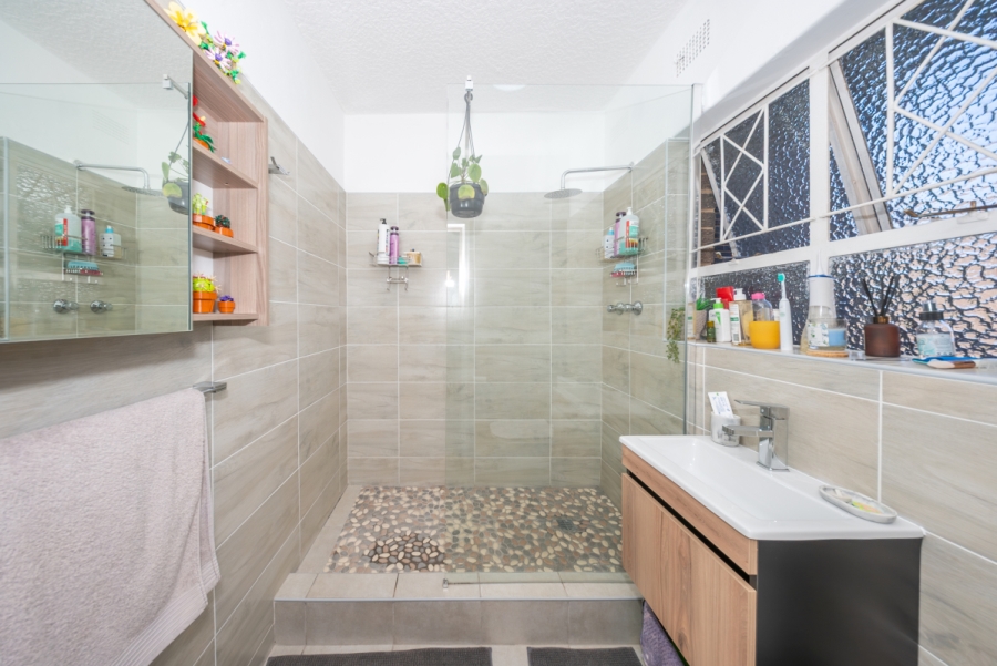 1 Bedroom Property for Sale in Edenvale Central Gauteng