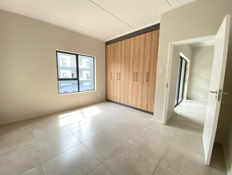 To Let 2 Bedroom Property for Rent in Glen Austin Gauteng