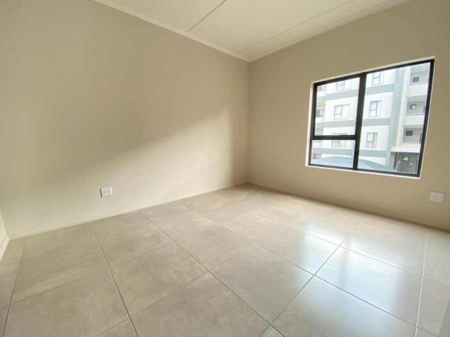 To Let 2 Bedroom Property for Rent in Glen Austin Gauteng