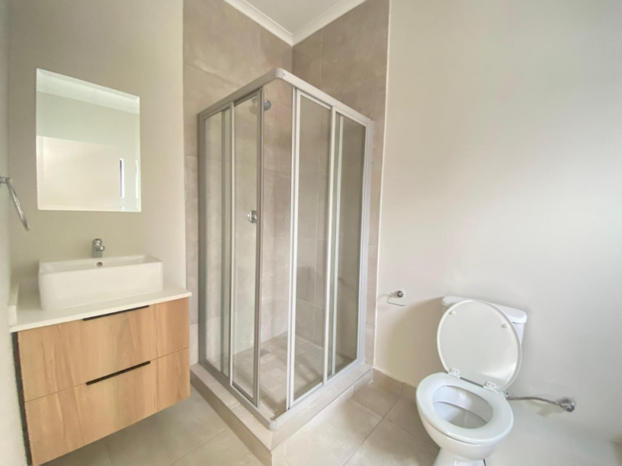 To Let 2 Bedroom Property for Rent in Glen Austin Gauteng