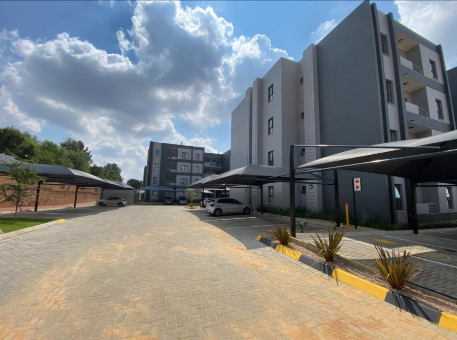 To Let 2 Bedroom Property for Rent in Glen Austin Gauteng