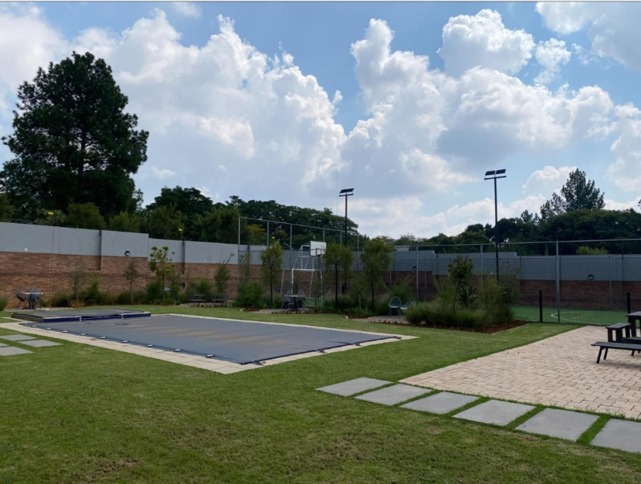 To Let 2 Bedroom Property for Rent in Glen Austin Gauteng