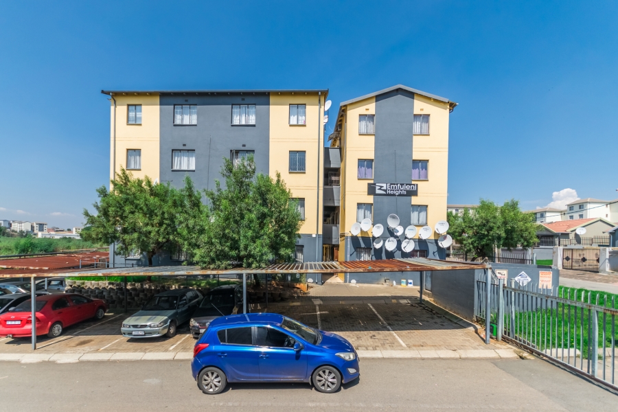 2 Bedroom Property for Sale in Fleurhof Gauteng