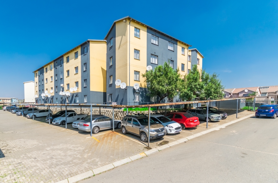 2 Bedroom Property for Sale in Fleurhof Gauteng