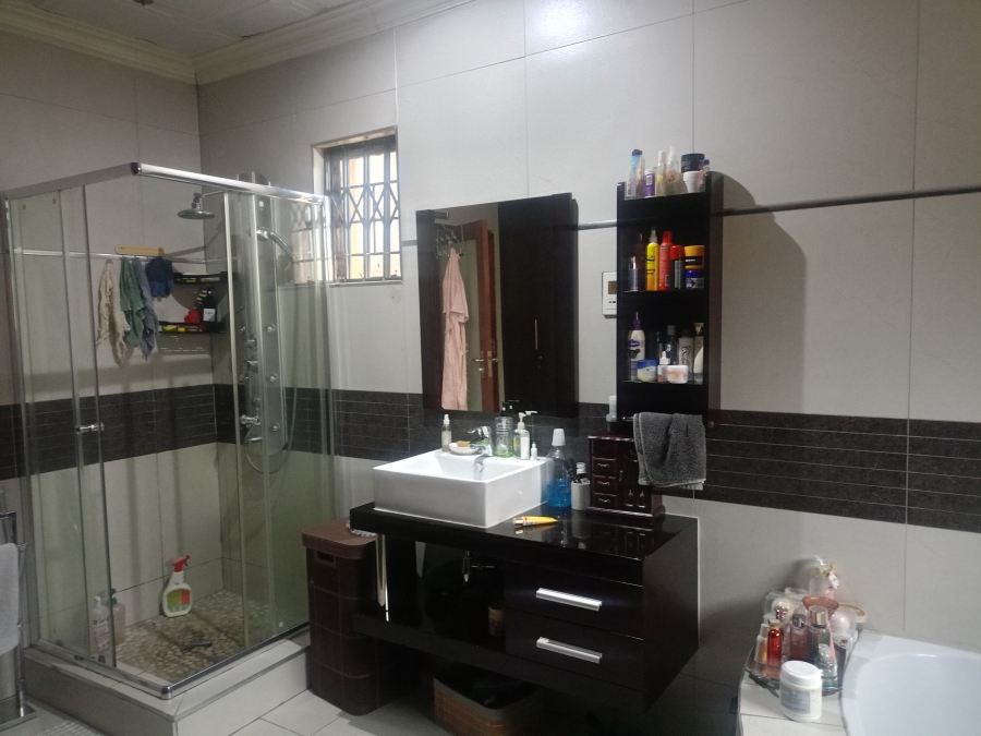 3 Bedroom Property for Sale in Vanderbijlpark CW 5 Gauteng