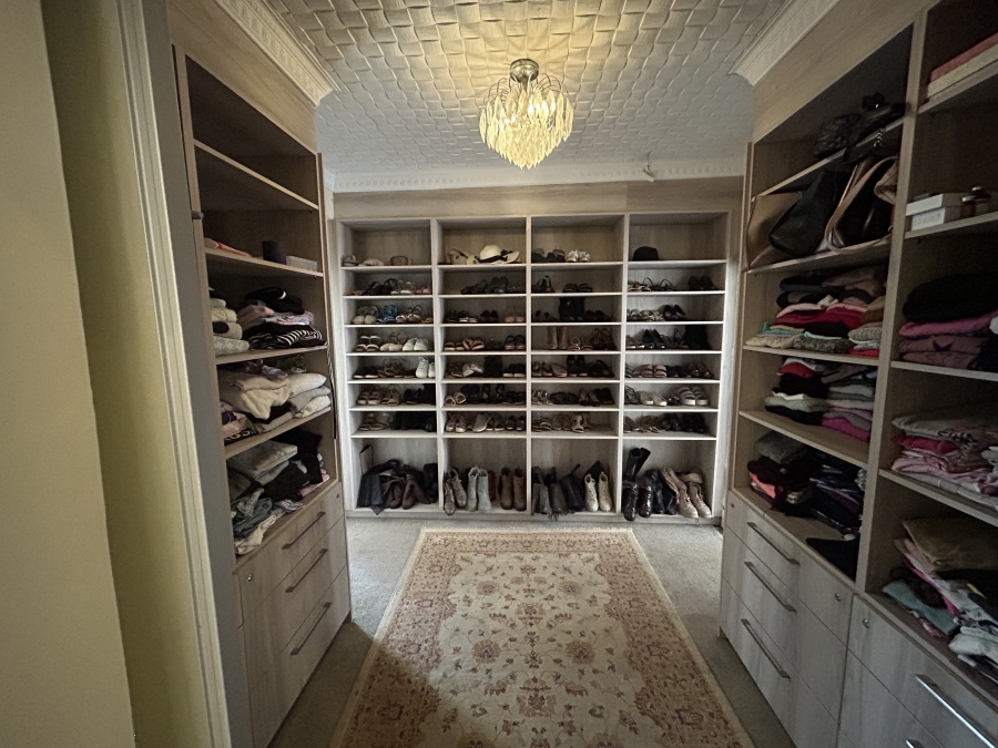 5 Bedroom Property for Sale in Northcliff Gauteng