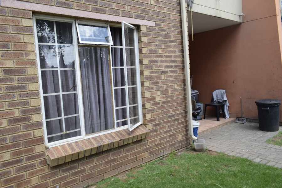 2 Bedroom Property for Sale in Comet Gauteng