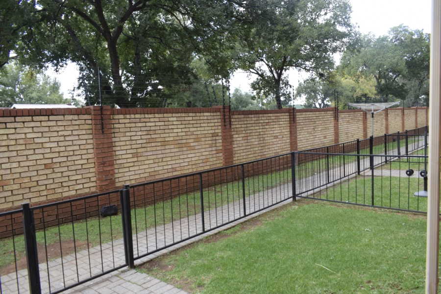 2 Bedroom Property for Sale in Comet Gauteng