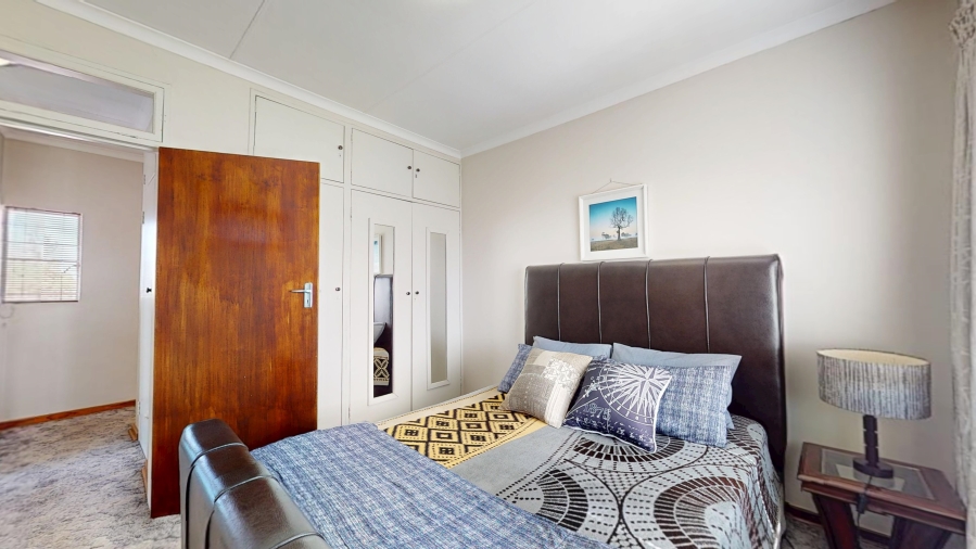 2 Bedroom Property for Sale in Freeway Park Gauteng