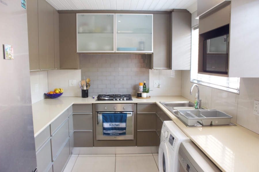 4 Bedroom Property for Sale in Glen Marais Gauteng