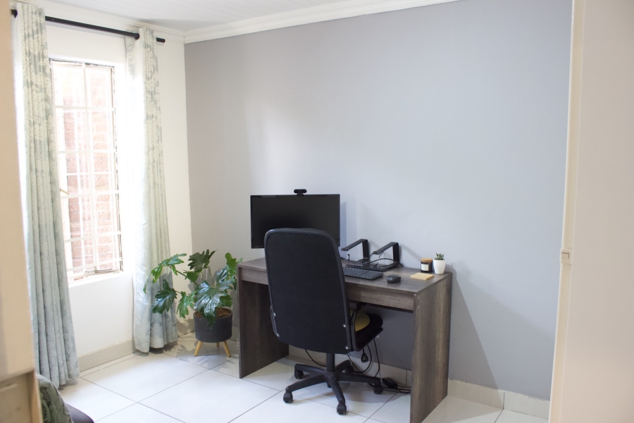 4 Bedroom Property for Sale in Glen Marais Gauteng