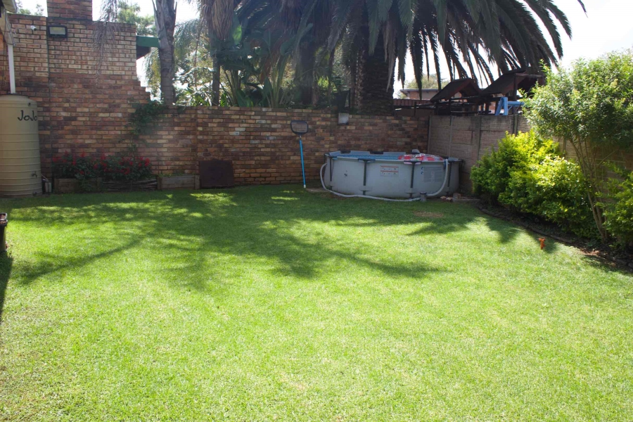 4 Bedroom Property for Sale in Glen Marais Gauteng
